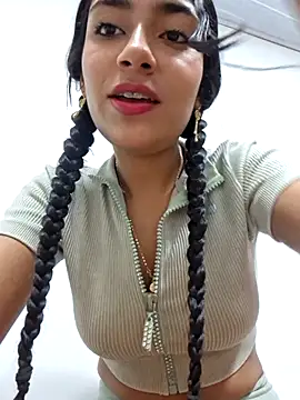 Chat +18 de Sweed-virgin-pussy ao vivo