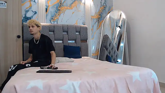 Sembang XXX Secara Langsung YOUNG_BOYS_HELL