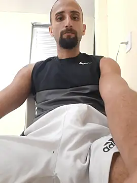 Show modela Luccareli10 na web-kameri