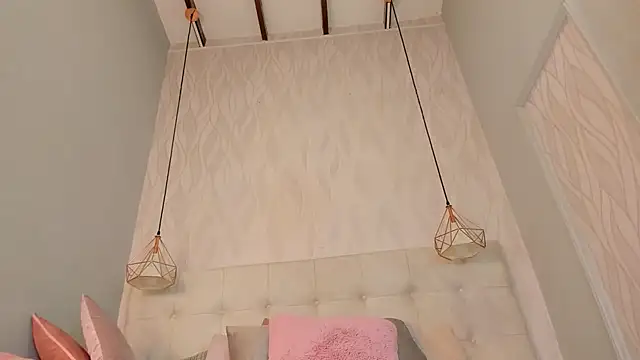 CHRISTY_BAKER Adlı Modelin Canlı XXX Sohbeti
