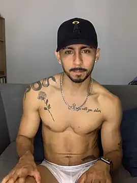 NicolasChest_xxx's Live XXX Chat
