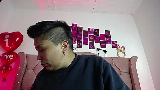 nat_evans8のライブXXXチャット