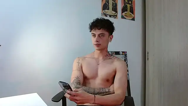 jaico_santos Adlı Modelin Canlı XXX Sohbeti