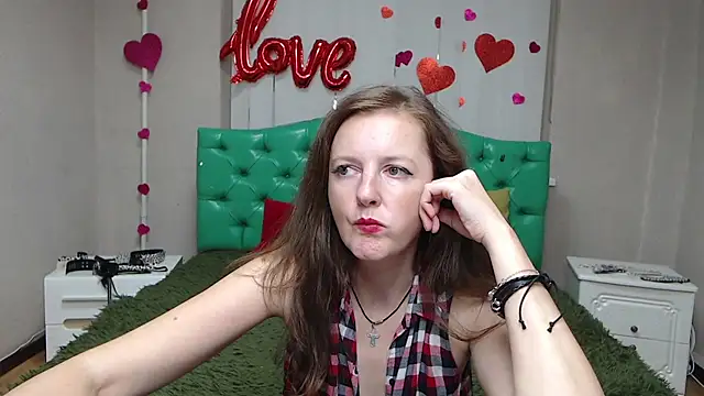 Chatroom XXX en direct de MeganPirs