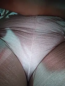 ValeriaSantos- Adlı Modelin Canlı XXX Sohbeti