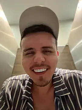 adam-rivera Chat XXX in diretta
