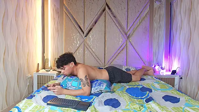 XXX chat uživo modela Twinfire_zeus