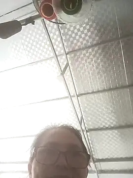 Vieekee 现场XXX聊天