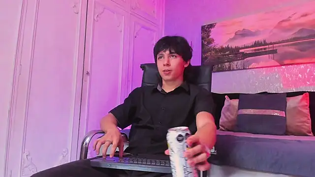 Tyler_durten live XXX chat