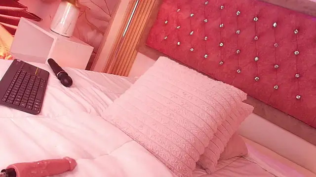 Chat XXX en directo de MylaDreams