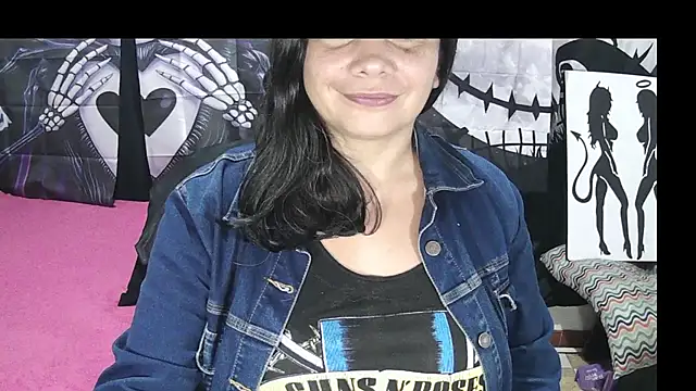 Chat +18 de vivian-milf ao vivo