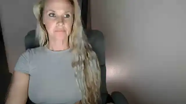 Chat +18 de LoVe_On ao vivo