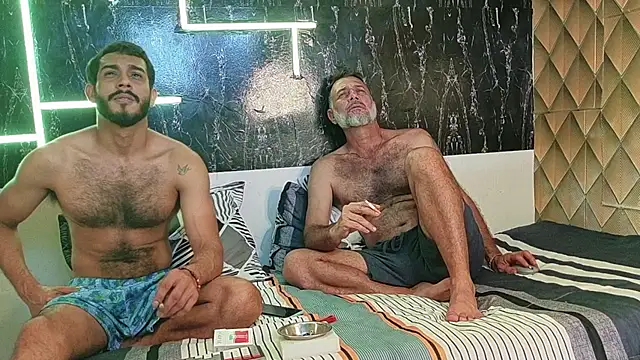 HAZARTHBULLS' Live XXX Chat