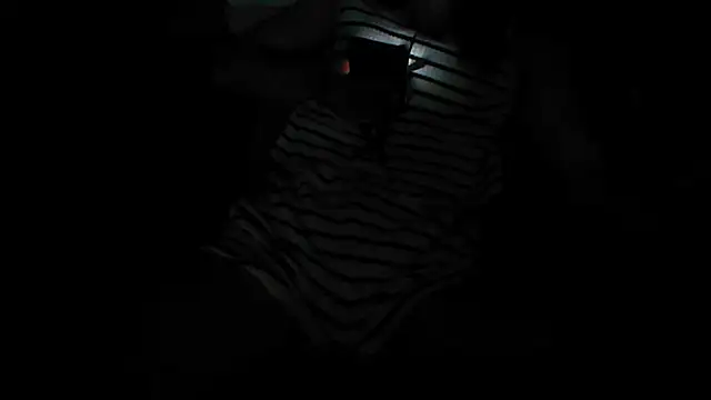 DeeLouLou Pertunjukan Webcam