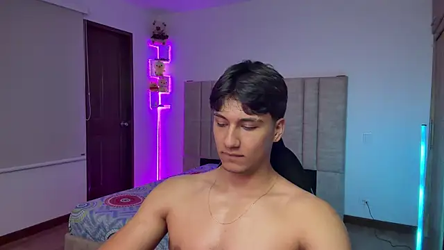 Chatroom XXX en direct de CHRIS_MORGAN1