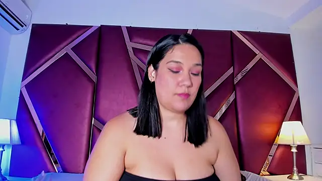 SelenaBloom – Naživo XXX chat