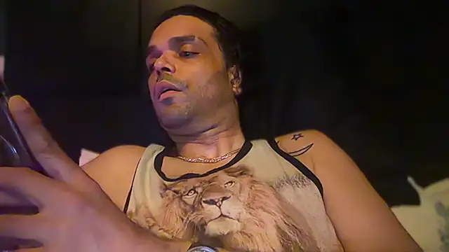 icebergslim281's Live XXX Chat