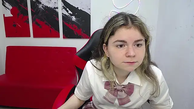 Онлайн чат XXX TinaRedly