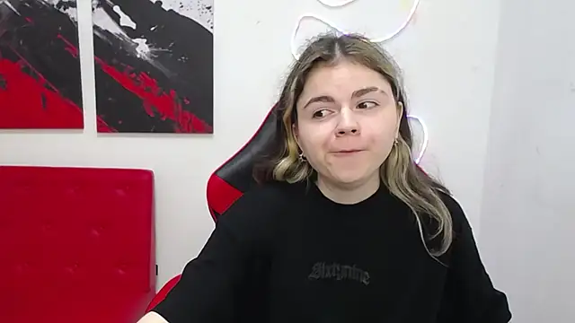 Онлайн чат XXX TinaRedly
