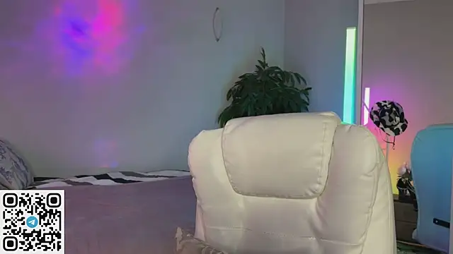 _Vikky_Moon_のライブXXXチャット