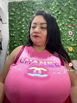Chat XXX en directo de miaboobs19