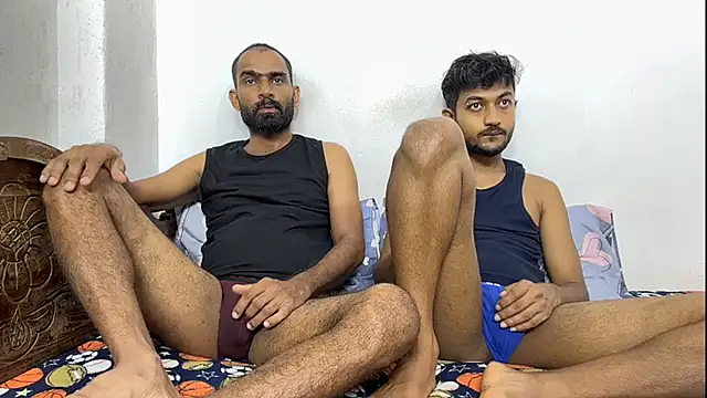 DesiDaddyandSon's Live XXX Chat