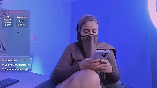 Aminaa_Kaarim's Live XXX Chat