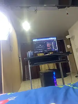Chat +18 de karlamistress ao vivo