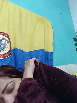 Alyona21 Adlı Modelin Canlı XXX Sohbeti