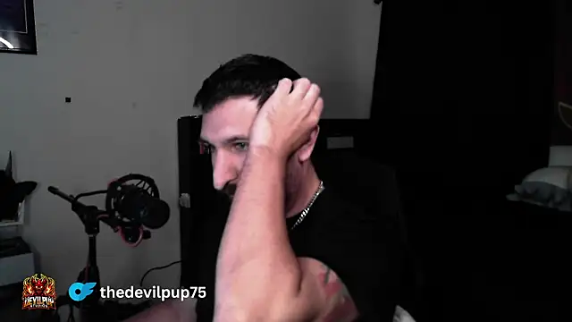 Chat +18 de DevilPup75_ ao vivo