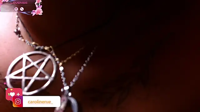 carolinerue's Live XXX Chat