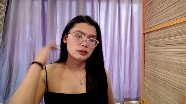 צ'אט XXX בשידור חי של hugecock_belle