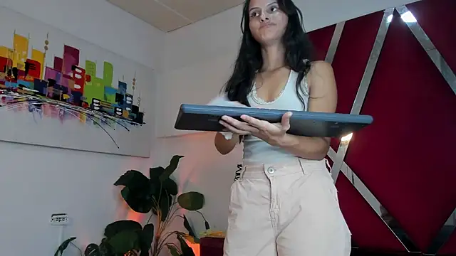 ninaht Adlı Modelin Canlı XXX Sohbeti