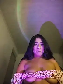 CatiicaaSquirtt's Live XXX Chat