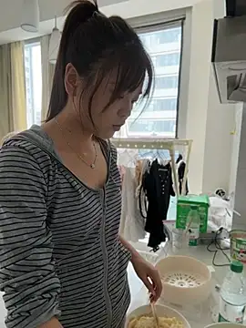 ela_sisi Adlı Modelin Canlı XXX Sohbeti