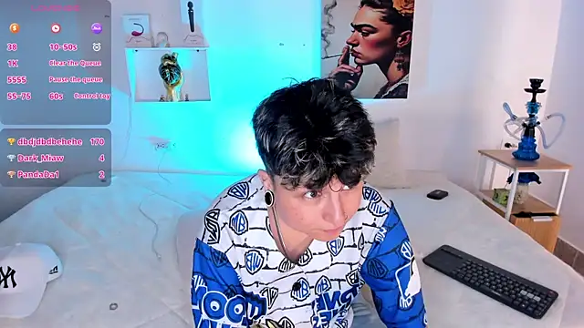 Chat +18 de ZuryRamirez_ ao vivo