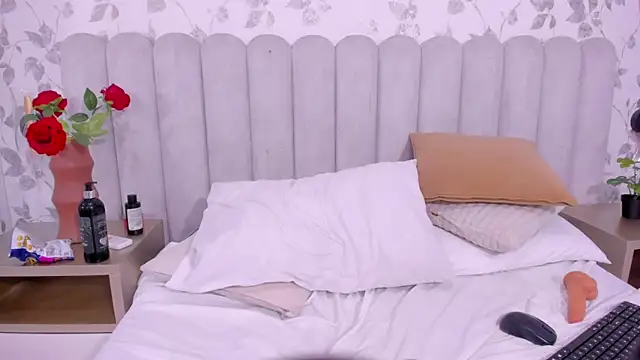 Chat +18 de luciagray1 ao vivo