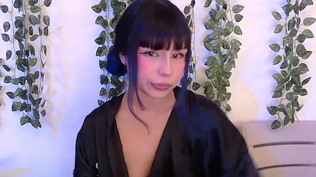 Lia_Kittenx 即時 XXX 聊天