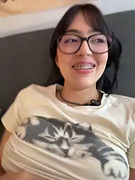 HinaSweet's Live XXX Chat