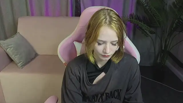 AliceJohansoneのライブXXXチャット