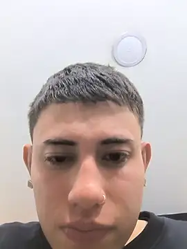 Thiagoo_Vega 网络视讯表演
