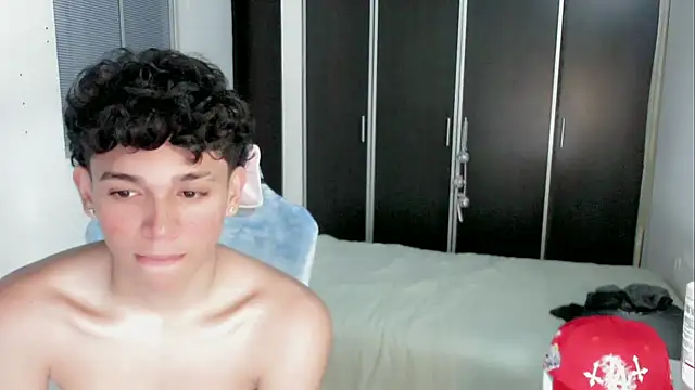 2c_Bby live XXX chat