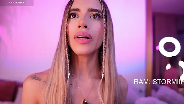 StormiRusso 라이브 XXX 채팅