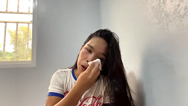 TomikaBrossard 라이브 XXX 채팅
