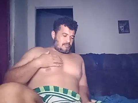 tarra122 Adlı Modelin Canlı XXX Sohbeti