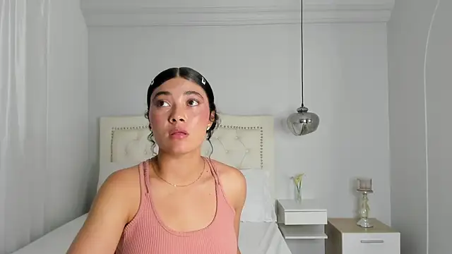 XXX chat uživo modela emilly_duque