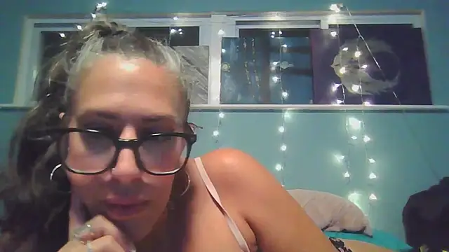 QTwittaBooT Chat XXX live