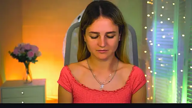 DeboraLarson Adlı Modelin Canlı XXX Sohbeti