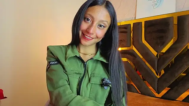Sheilly_brown élő XXX-chatje