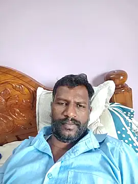 ParamkeerthiのライブXXXチャット